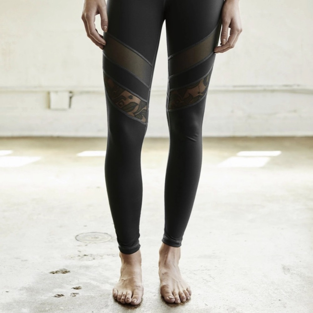 DYI lace ready legging in EUC